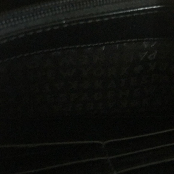 Kate Spade Black Pebble Leather 4 Compartment Wallet Zip Pocket Zip-A-Round - Picture 7 of 7